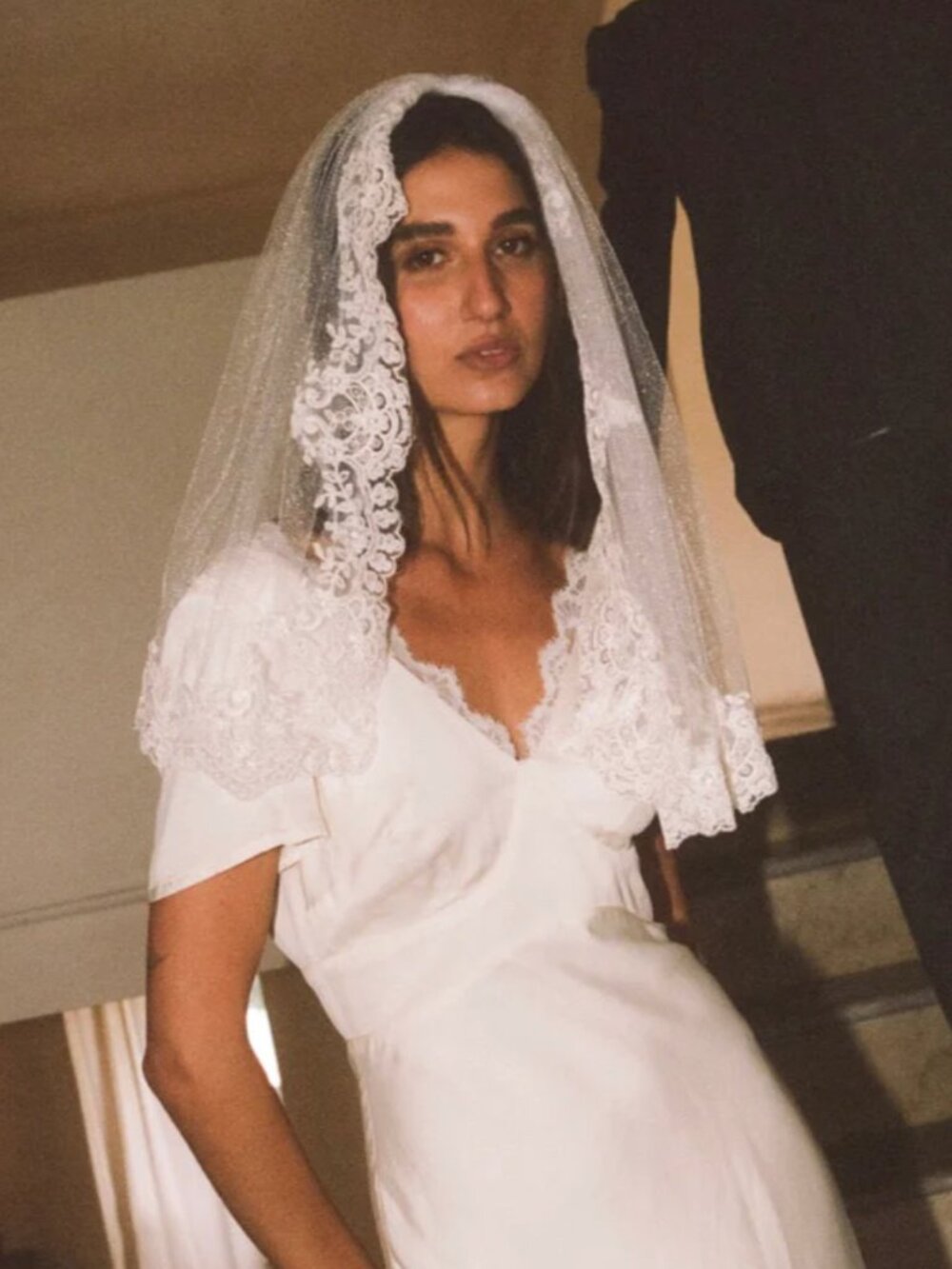NWT Magnolia Ave Florence Mini Veil